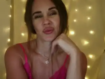 Luciemack  live sex cam