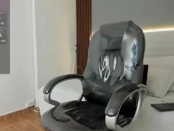 Mara_33  live sex cam