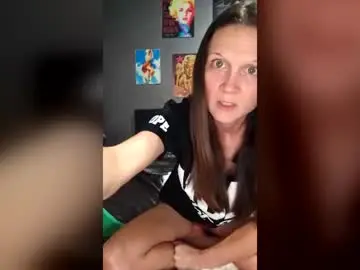 Minnieko  live sex cam