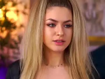 Nayaquinn  live sex cam