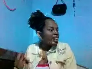 Ornela32  live sex cam