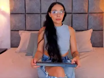 Roseaurora  live sex cam