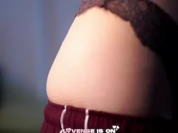 Sheliamuyres  live sex cam