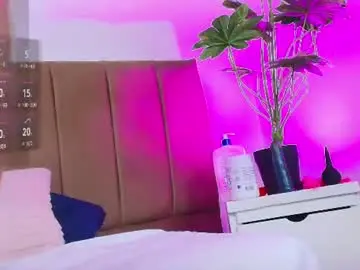 Anthonelaa__  live sex cam