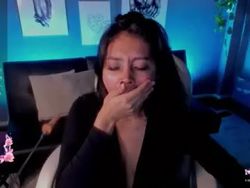 Juliieta_evans  live sex cam