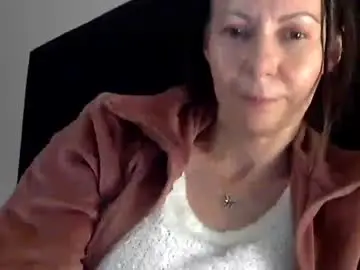 Kingandprincess  live sex cam