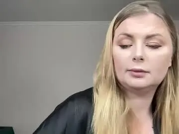 Midnightsirena  live sex cam