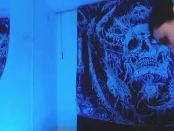 Mikaskullcs  live sex cam