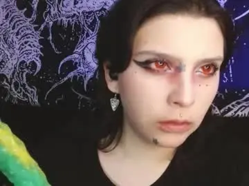 Mikaskullcs  live sex cam