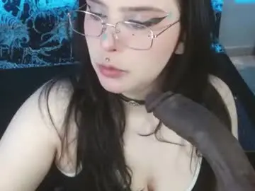 Mikaskullcs  live sex cam