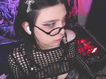 Mikaskullcs  live sex cam