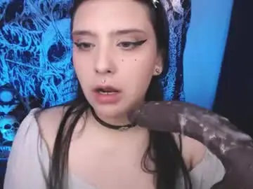 Mikaskullcs  live sex cam