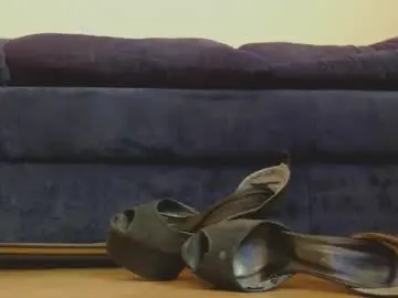 Sensualmyra  live sex cam