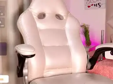Valerie_zans  live sex cam