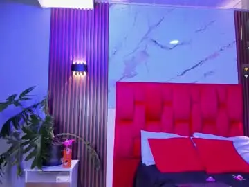 Violet_storm_  live sex cam