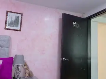 Violetanova_  live sex cam
