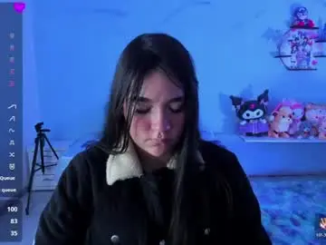 Alaia3  live sex cam