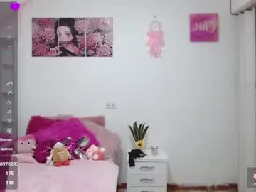 Alaia3  live sex cam
