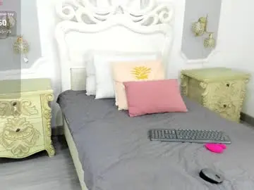 Chikibom28  live sex cam