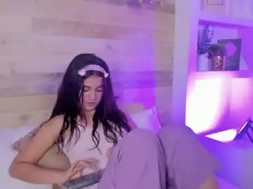Cristin_collins  live sex cam