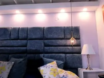 Esmeraldanyxx  live sex cam