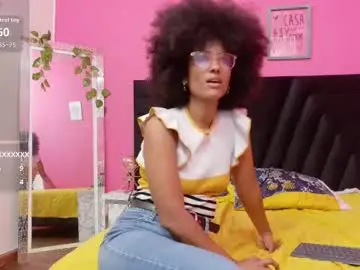 Fitsexxyebony  live sex cam