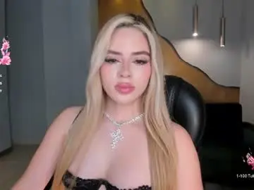 Juanitaclay  live sex cam