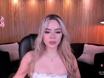 Juanitaclay  live sex cam