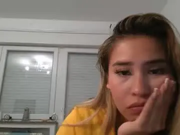 Justbribri  live sex cam