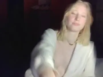 Cinderellavanstee  live sex cam