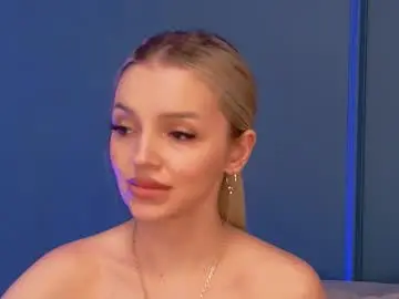 Deeavip  live sex cam