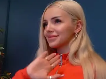 Deeavip  live sex cam