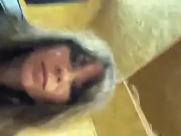 Gymmilf2001  live sex cam