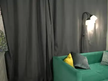 Joycemckinnis  live sex cam
