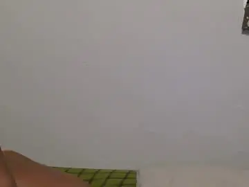 Kitty_aura  live sex cam