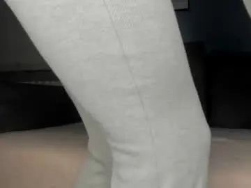 Lustfulcurvylady  live sex cam