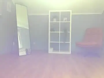 Lustfulcurvylady  live sex cam