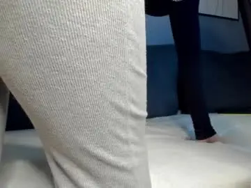 Lustfulcurvylady  live sex cam