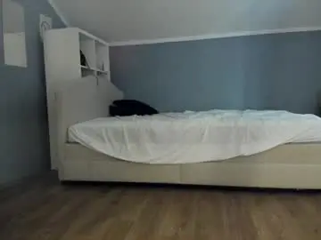 Lustfulcurvylady  live sex cam