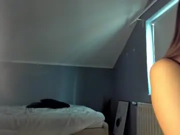 Lustfulcurvylady  live sex cam