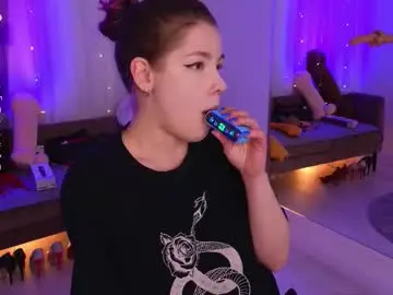 Mirafalls  live sex cam