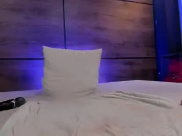 Niamonroe  live sex cam