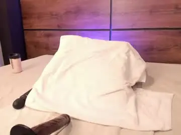 Niamonroe  live sex cam