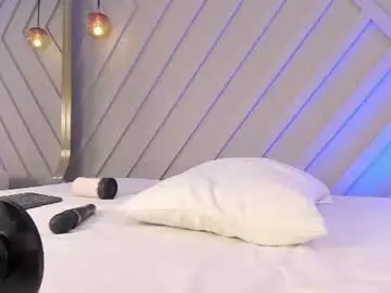 Niamonroe  live sex cam