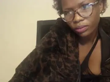 Prettychichi25  live sex cam