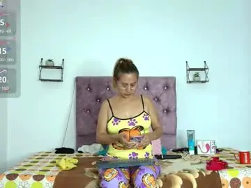 Rousemilf4u  live sex cam