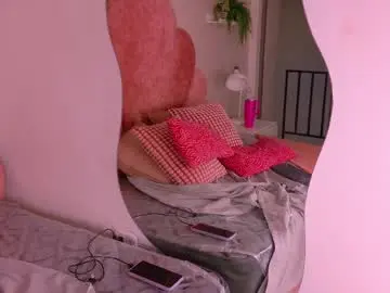 Ahslyevans__  live sex cam