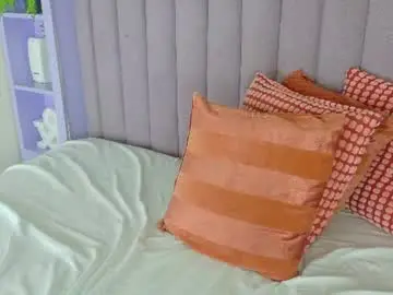 Ahslyevans__  live sex cam