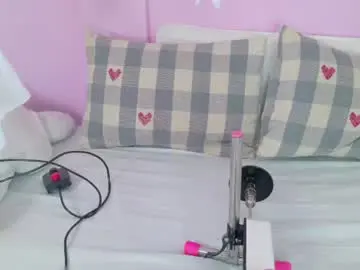 Ahslyevans__  live sex cam
