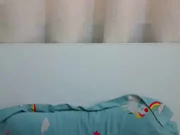 Bellacrystall  live sex cam